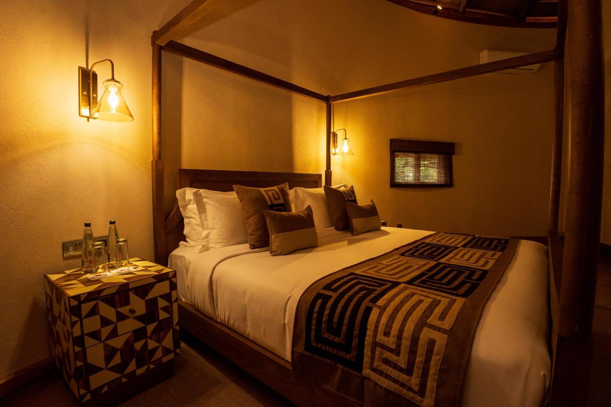 Speke Resort And Conference Center Kampala Esterno foto